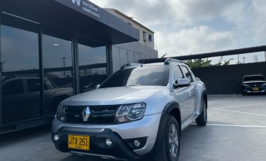 RENAULT DUSTER OROCH 2022 GRIS 2.0 4X4