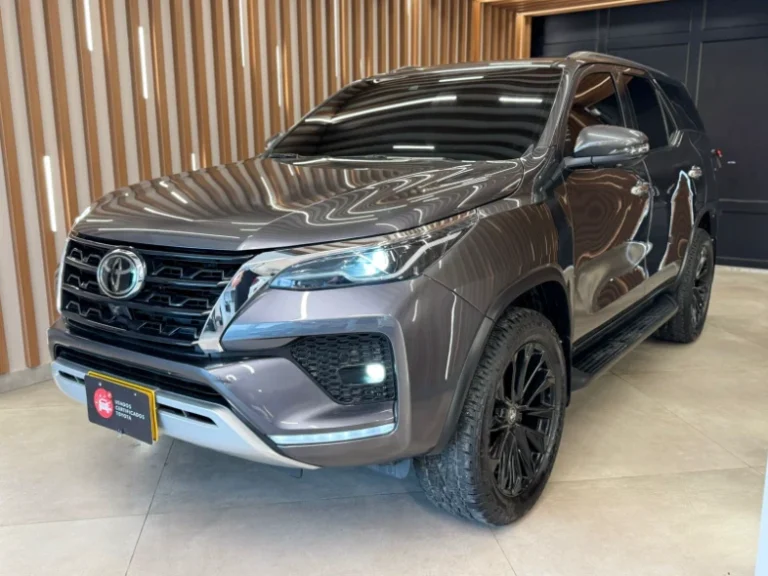 TOYOTA FORTUNER 2022