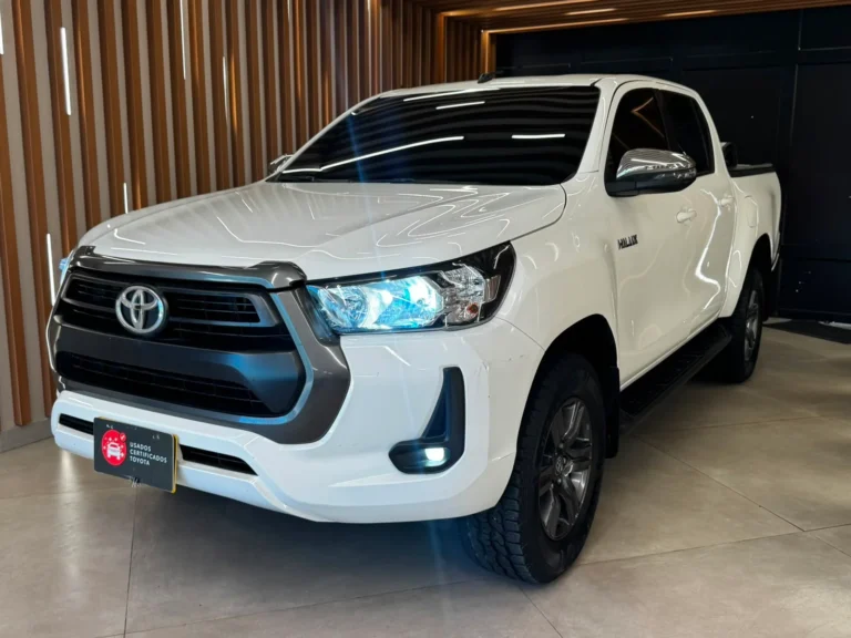 Toyota Hilux SR